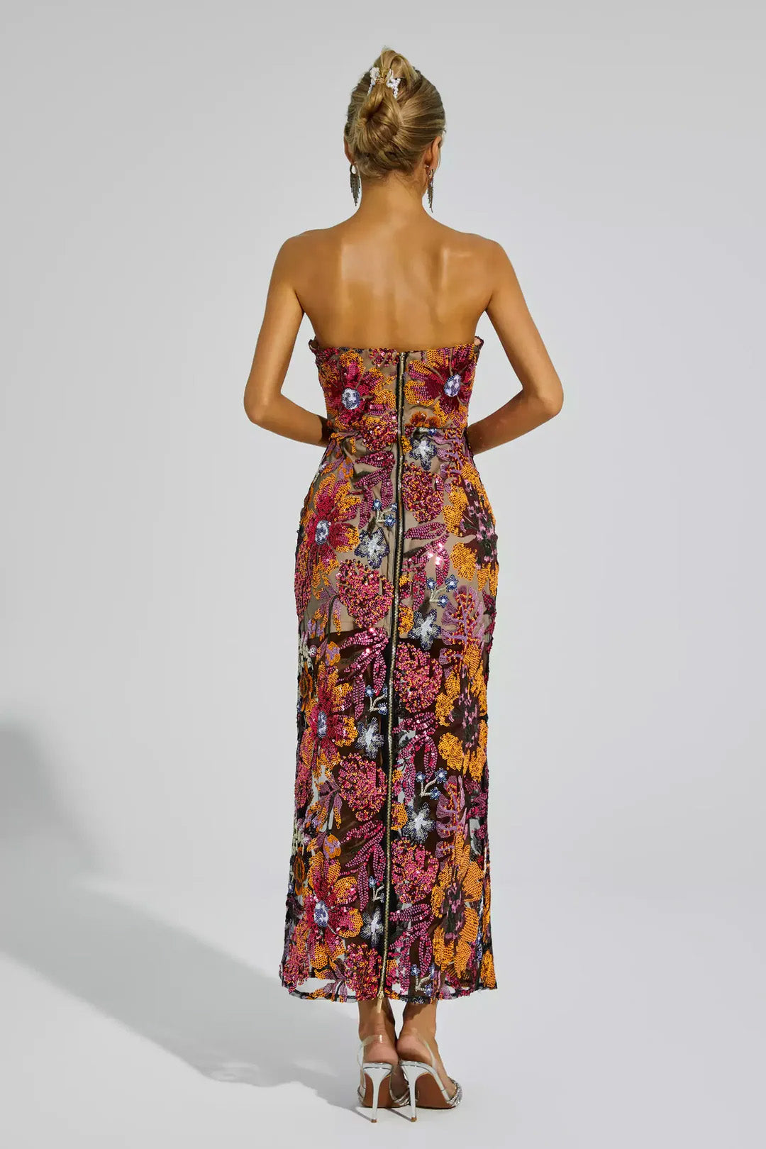 Maxi dress with red floral embroidery