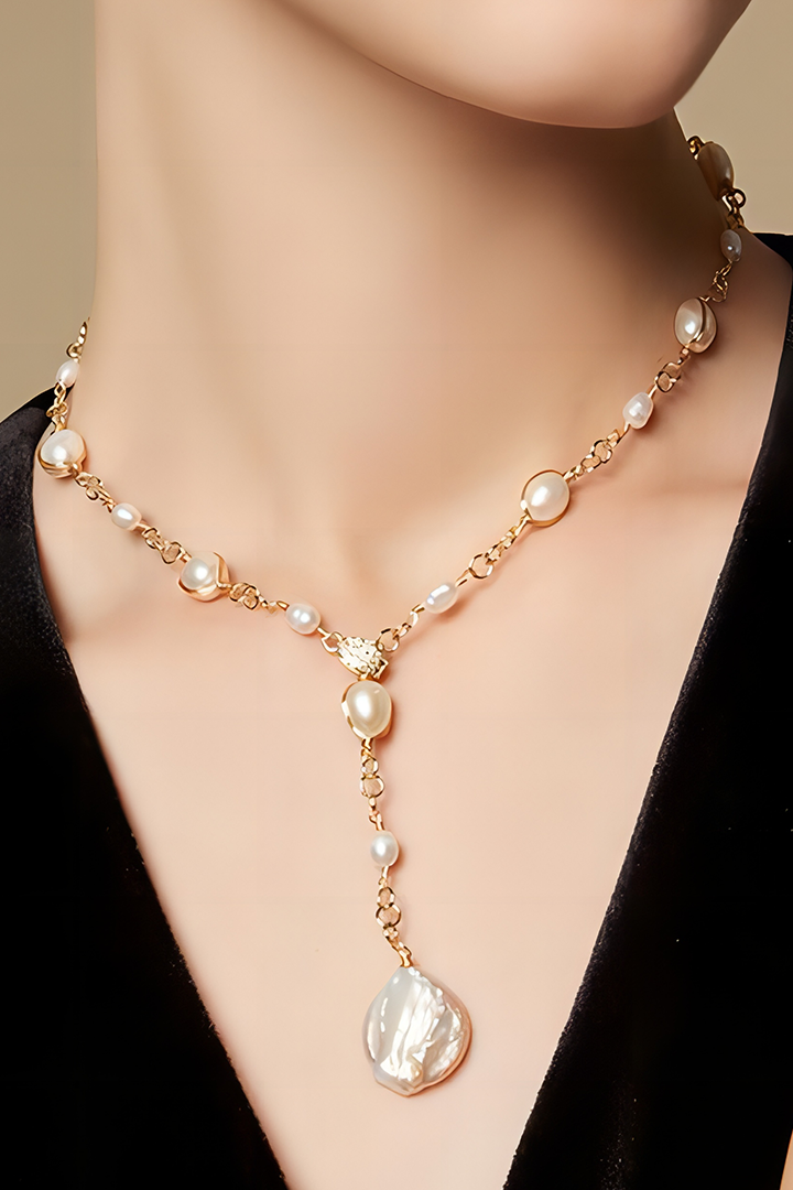 TimelessBaroque Pearl Necklace